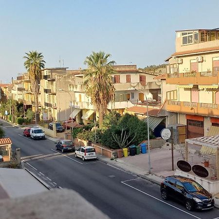 Apartamento L'Isola Di Ago Torregrotta Exterior foto