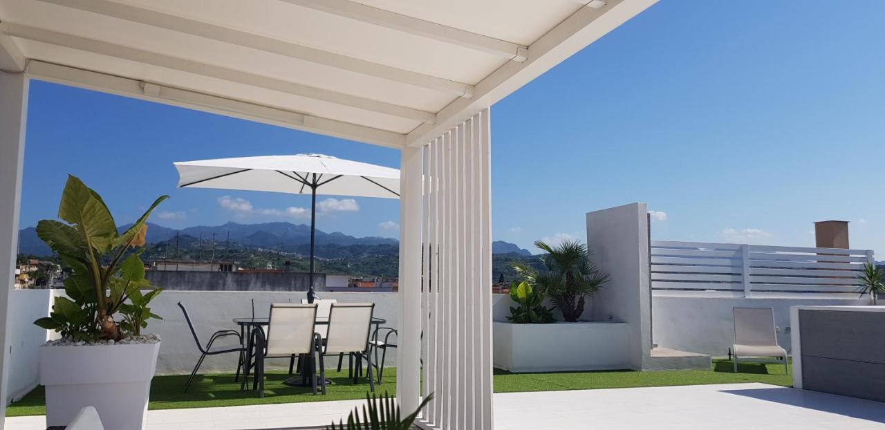 Apartamento L'Isola Di Ago Torregrotta Exterior foto